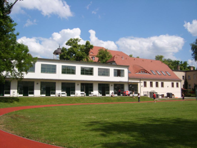 Sporthalle OSZ 3 mit Laufbahn